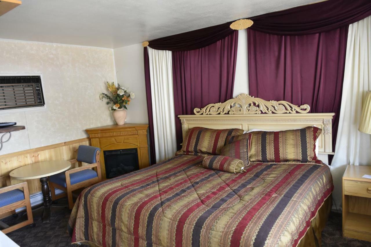 מאונט כרמל ג'נקשן Golden Hills Motel מראה חיצוני תמונה